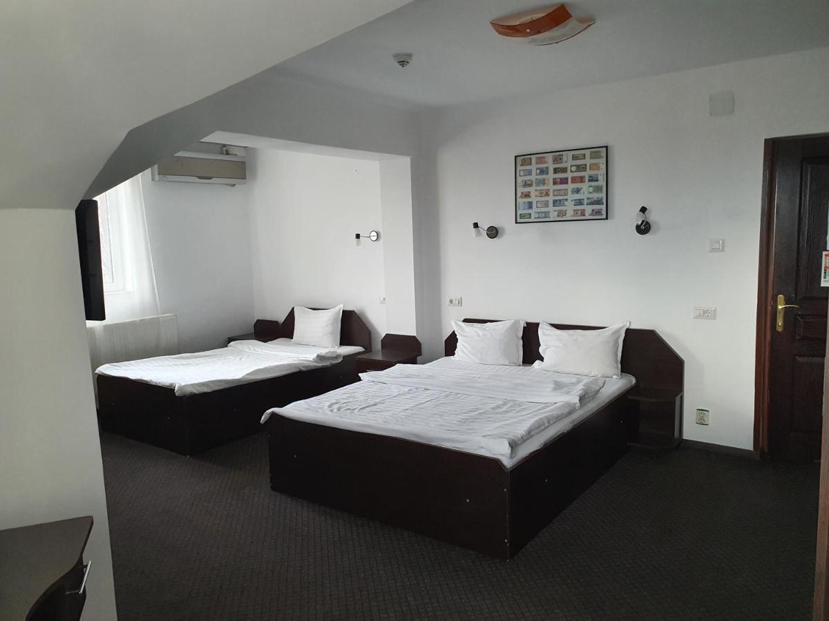 Motel Davios Тыргу-Жиу Экстерьер фото