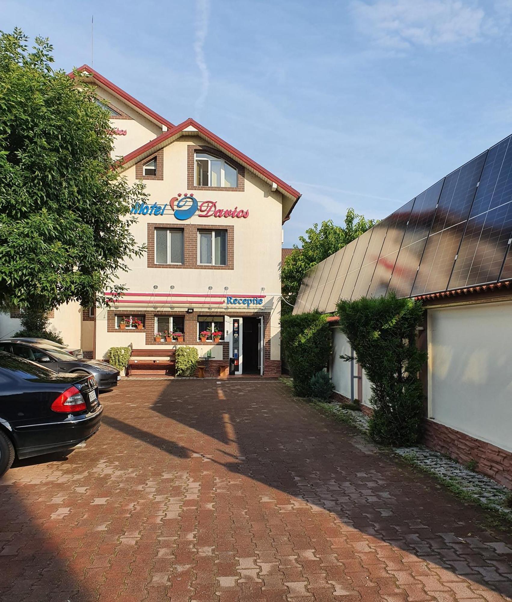 Motel Davios Тыргу-Жиу Экстерьер фото