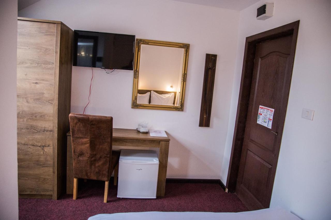 Motel Davios Тыргу-Жиу Экстерьер фото