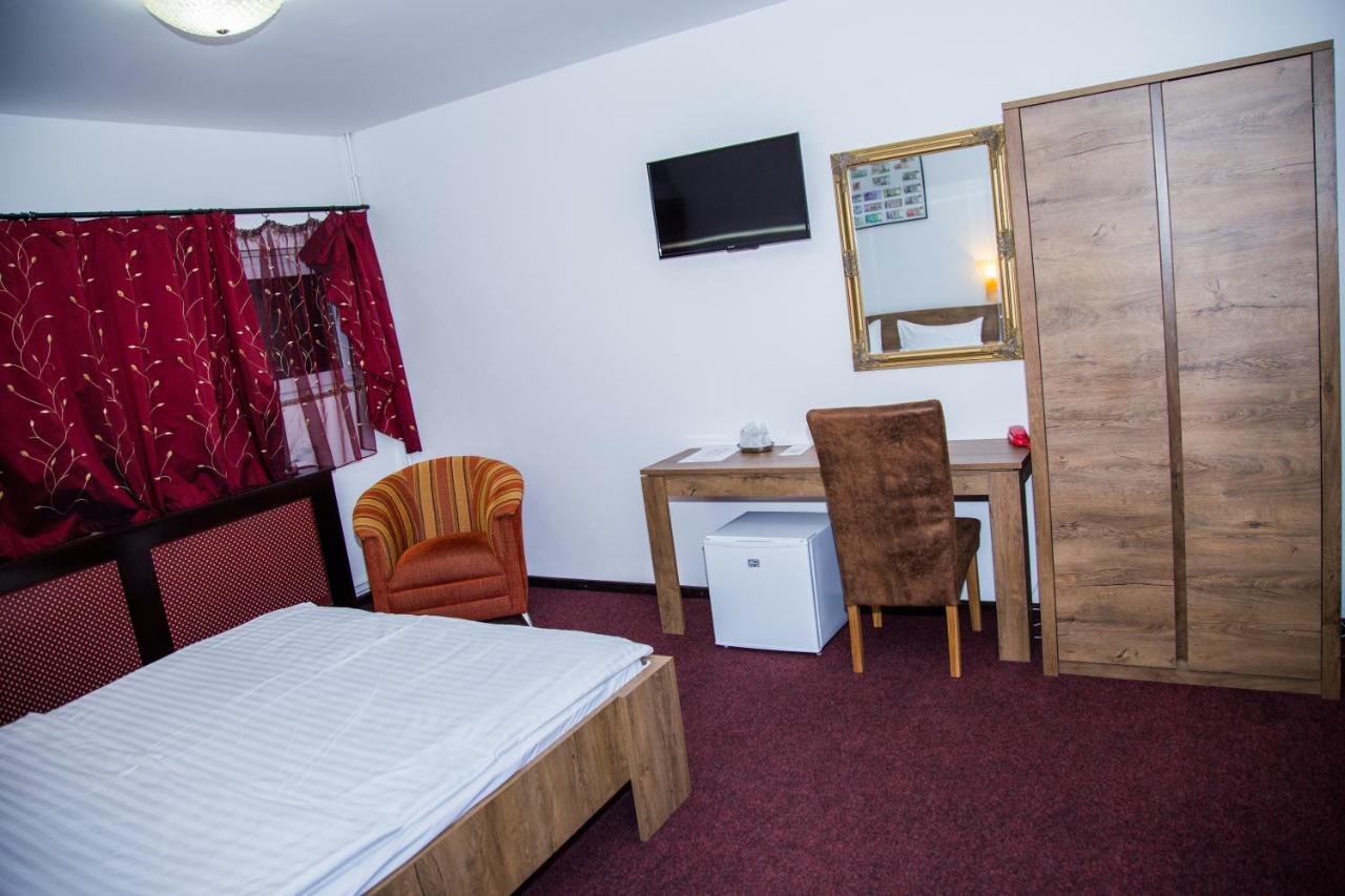 Motel Davios Тыргу-Жиу Экстерьер фото