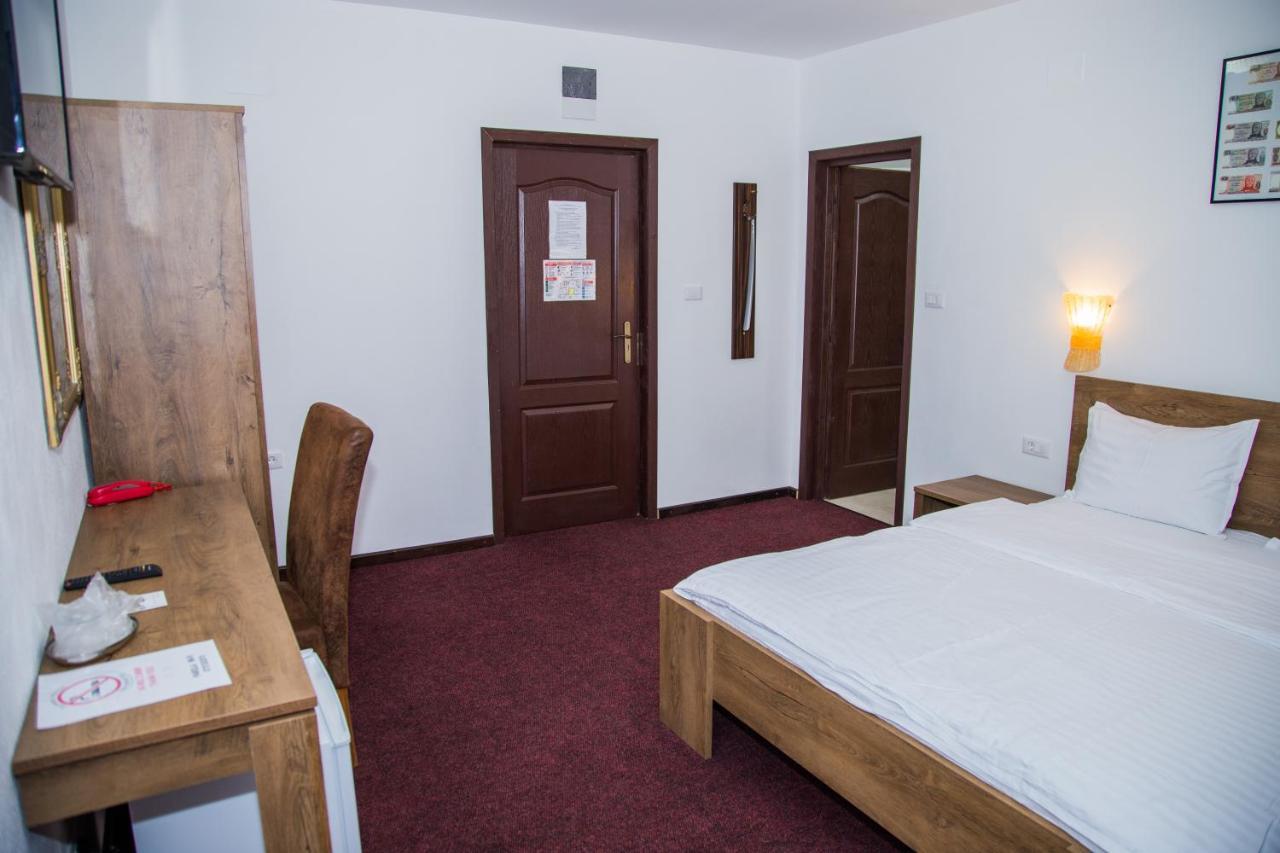 Motel Davios Тыргу-Жиу Экстерьер фото